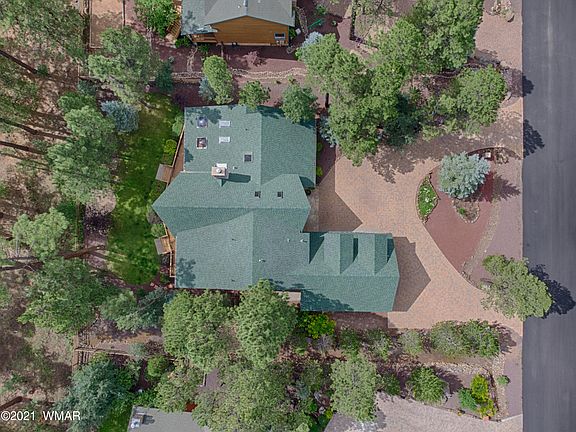 4th image of 8853 Country Club Dr