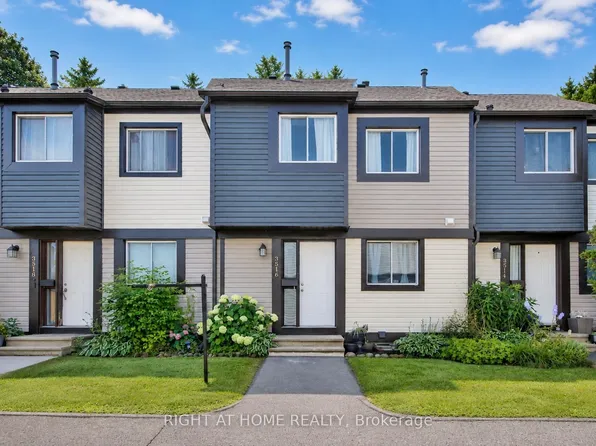 3516 Aladdin Ln #16, Ottawa, ON K1T 1E2