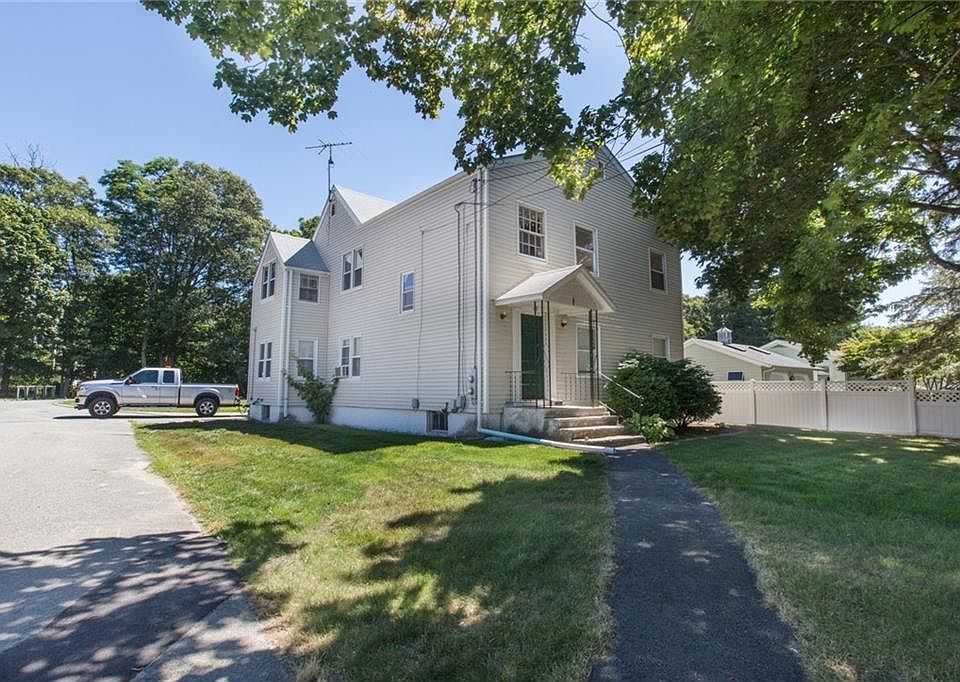 1st image of 18 Tidewater Dr