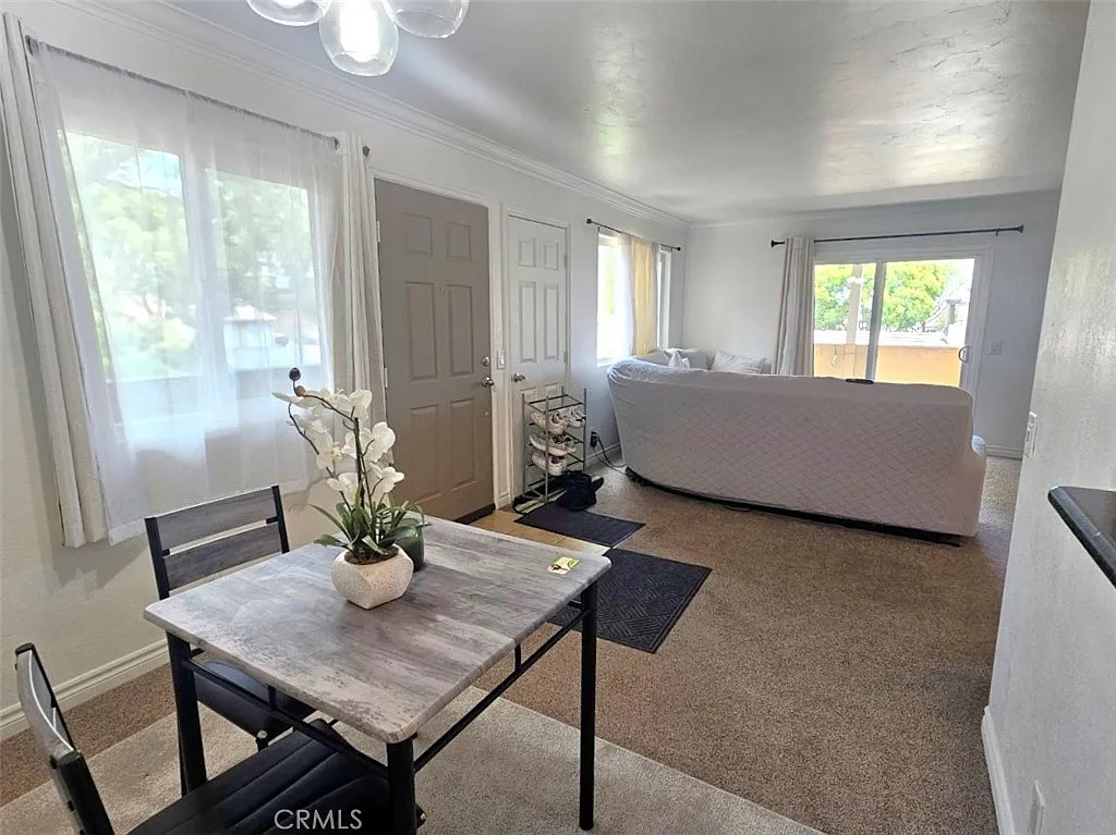 2 bed, 900 sqft, $2,795 — Photo 4