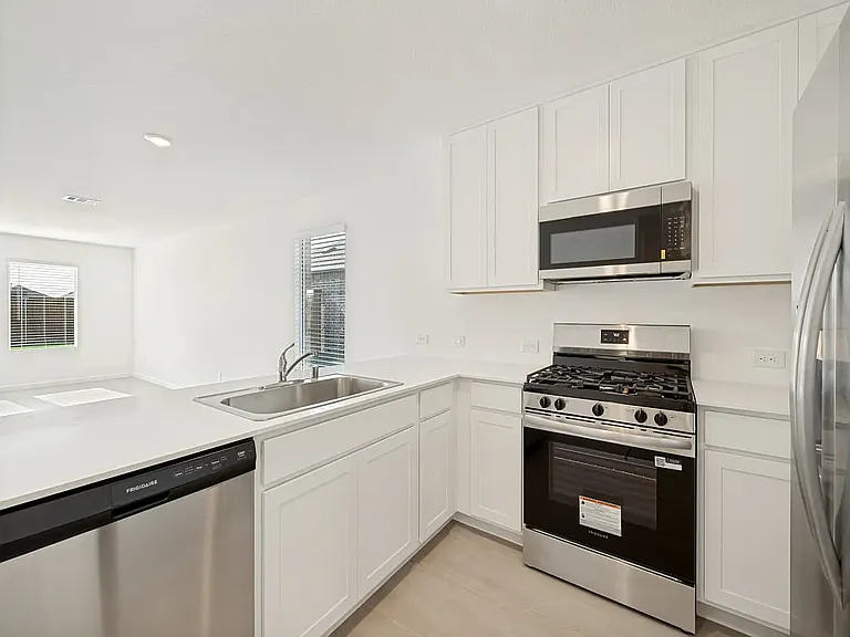2028 Belgian Dr — Photo 10