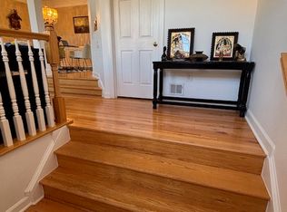 13557 Flowerfield Dr, Potomac, MD 20854
