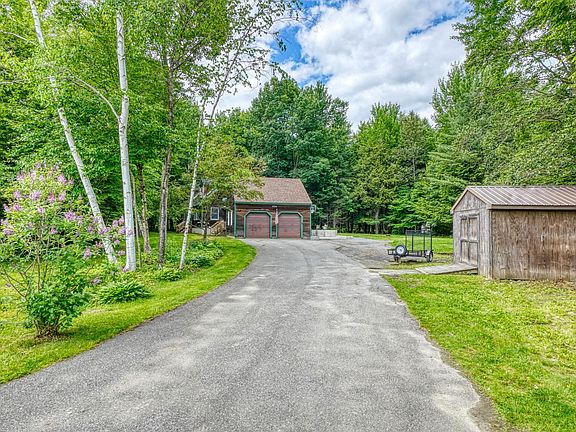 2nd image of 20 Fairwood Drive