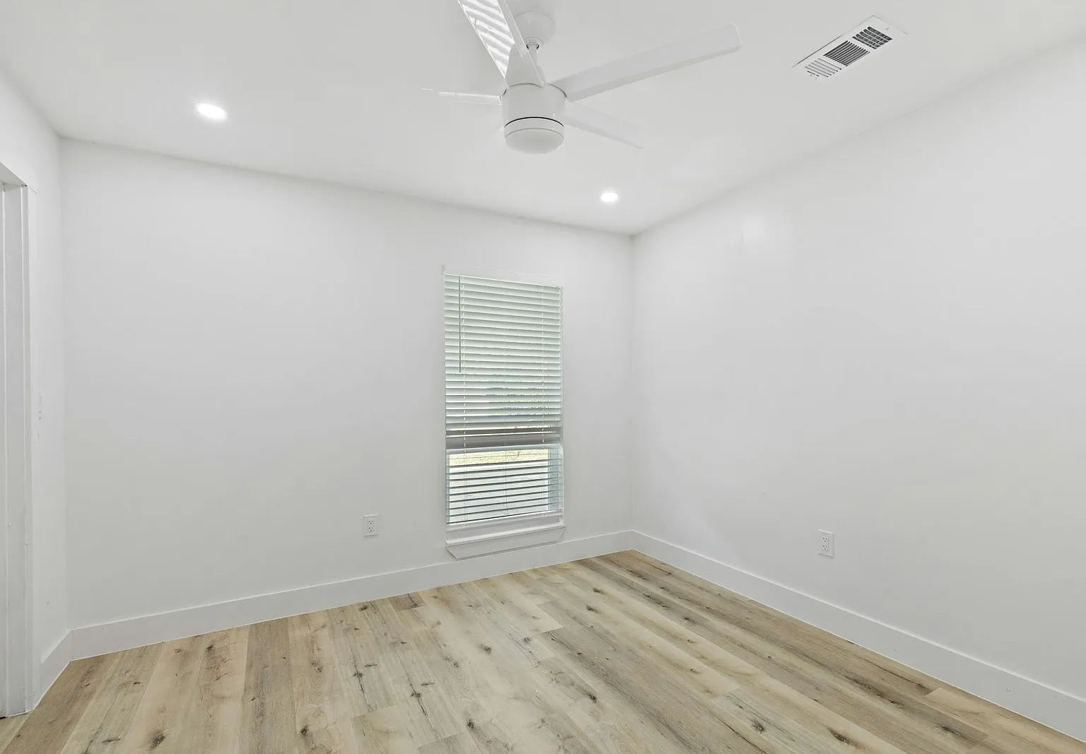 15655 Regal Hill Circle — Photo 3