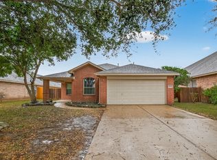 2704 Hewn Rock Way, Pearland, TX 77584