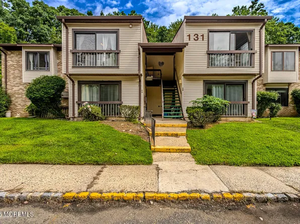 131 Amberly Drive #C, Manalapan, NJ 07726