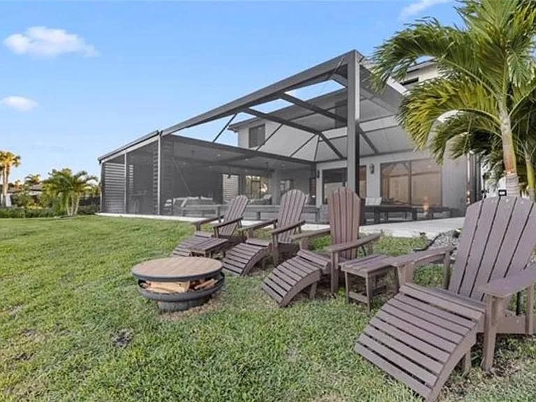 4796 Sophia Dr — Photo 23
