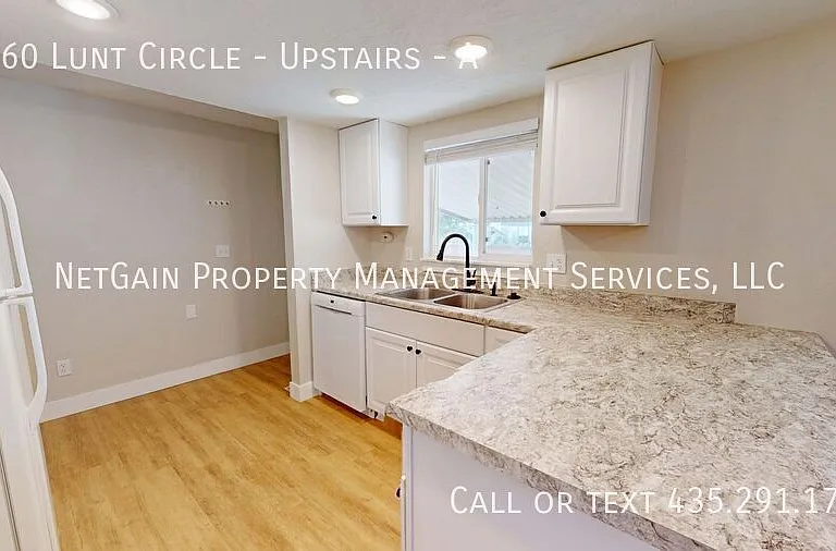 1060 Lunt Cir #A — Photo 11