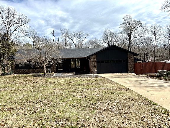 2nd image of 2395 Sequoyah Dr
