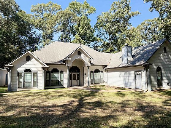 3rd image of 175 Hilltop Dr