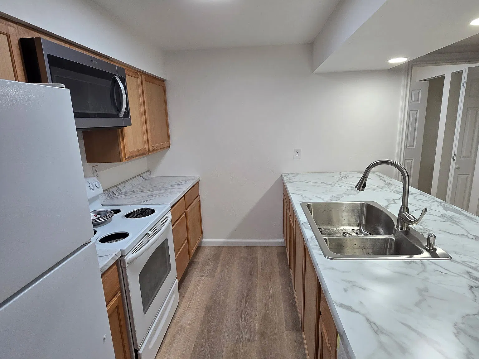 2 bed, 800 sqft, $1,450 — Photo 3