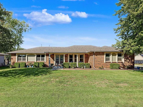 445 N Ohio St, Benton, KS 67017