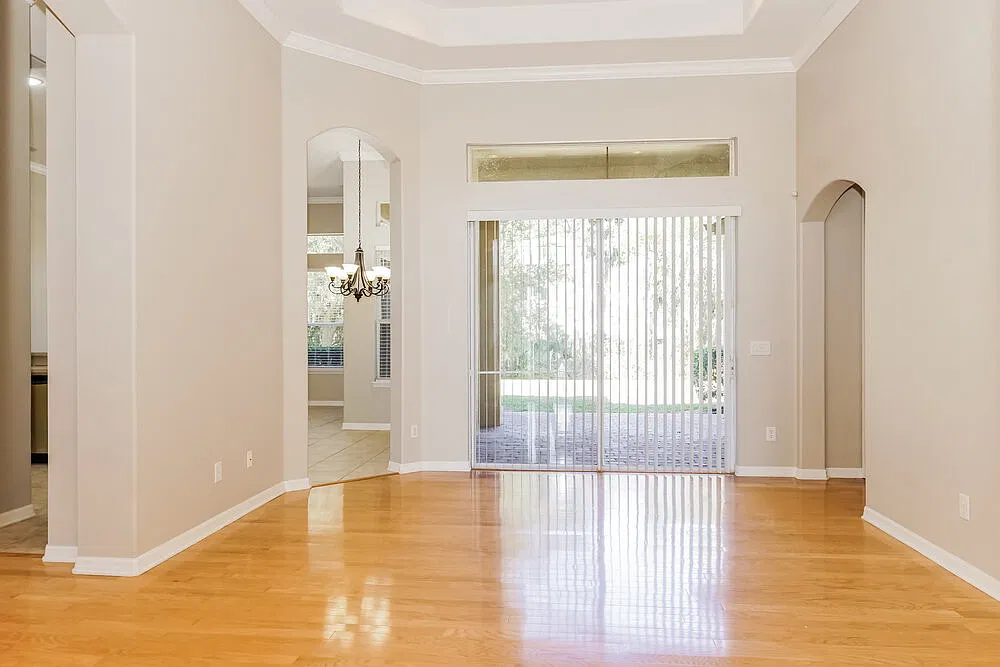 3 bed, 3.0 bath, 2296 sqft, $2,565 — Photo 4