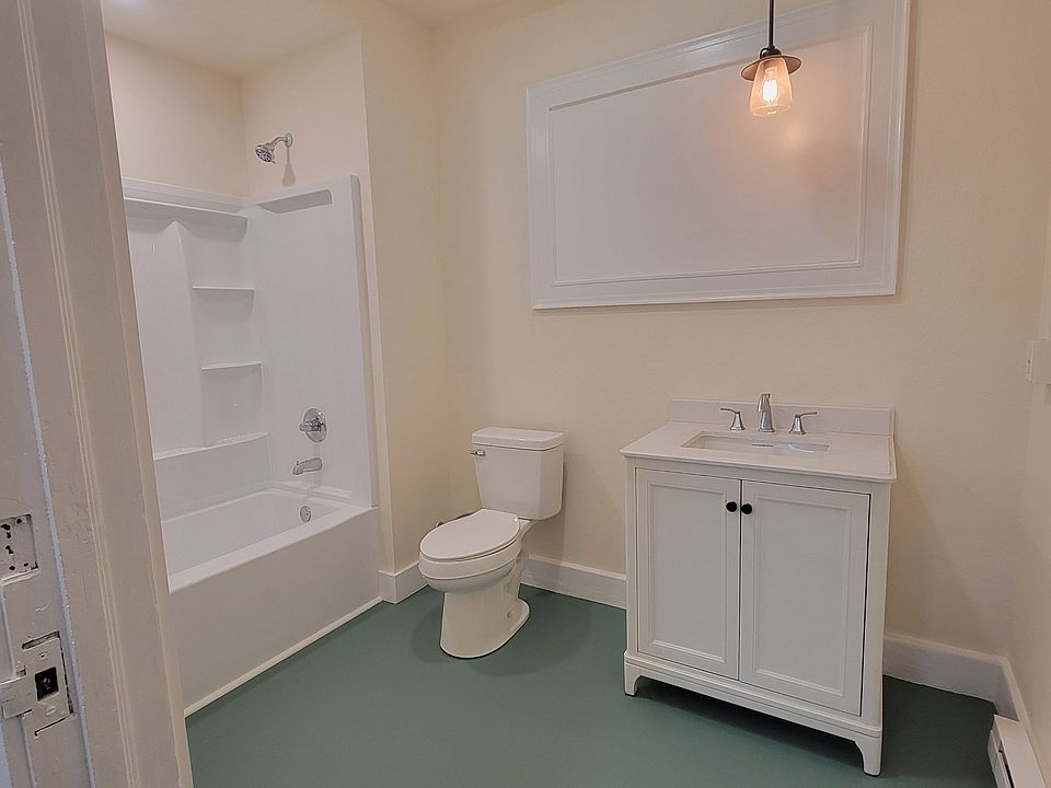 2nd image of 233 N Front St #11495267