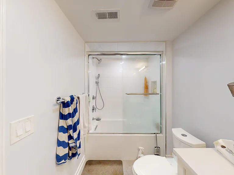 14 Mount Hood Rd #2 — Photo 5