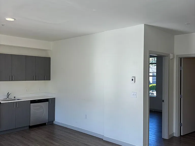 4801 Fauntleroy Apartments — Photo 78