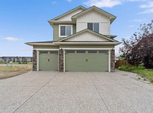 17 E Lakes Estates Cir, Strathmore, AB T1P0B7