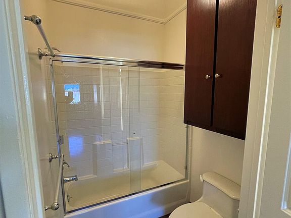 4th image of 15455 Sherman Way APT 22