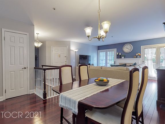 4th image of 234 Cambridge Dr