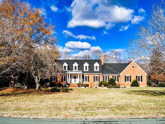 2nd image of 148 Hans Hill Dr