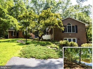 214 Twin Lake Dr, Fredericksburg, VA 22401