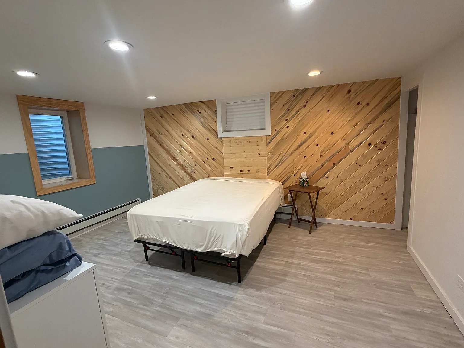 4 bed, 3.5 bath, 2600 sqft, $3,500 — Photo 4