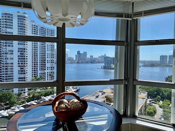 3rd image of 3400 NE 192nd St APT 1712