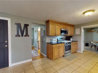 33 Teakwood Dr W, Coventry, RI 02816