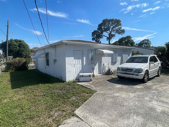 5th image of 949 NW 16th Terrace