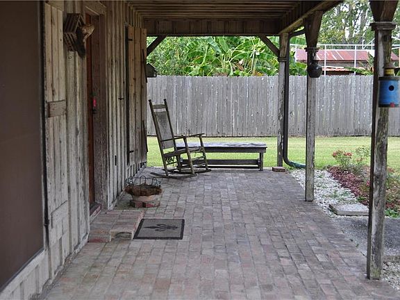 4th image of 104 Babin St