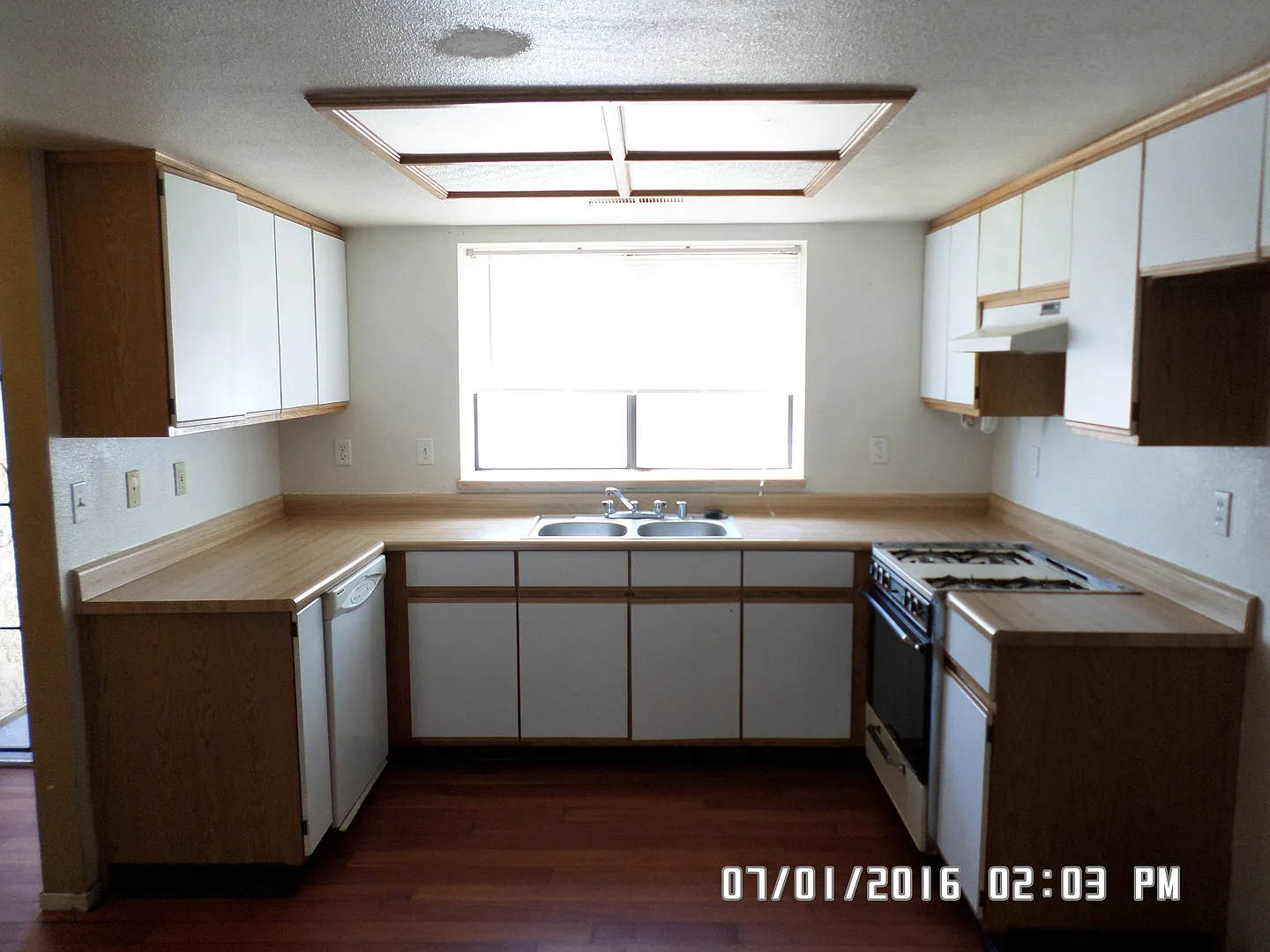 2020, 2022, 2024 E. Chelsea Ct. — Photo 2