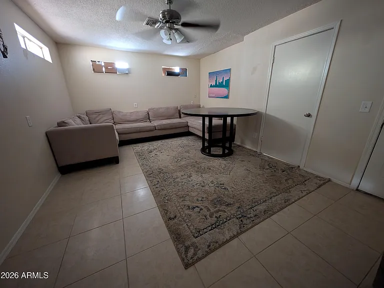 1039 E Larkspur Ln — Photo 17