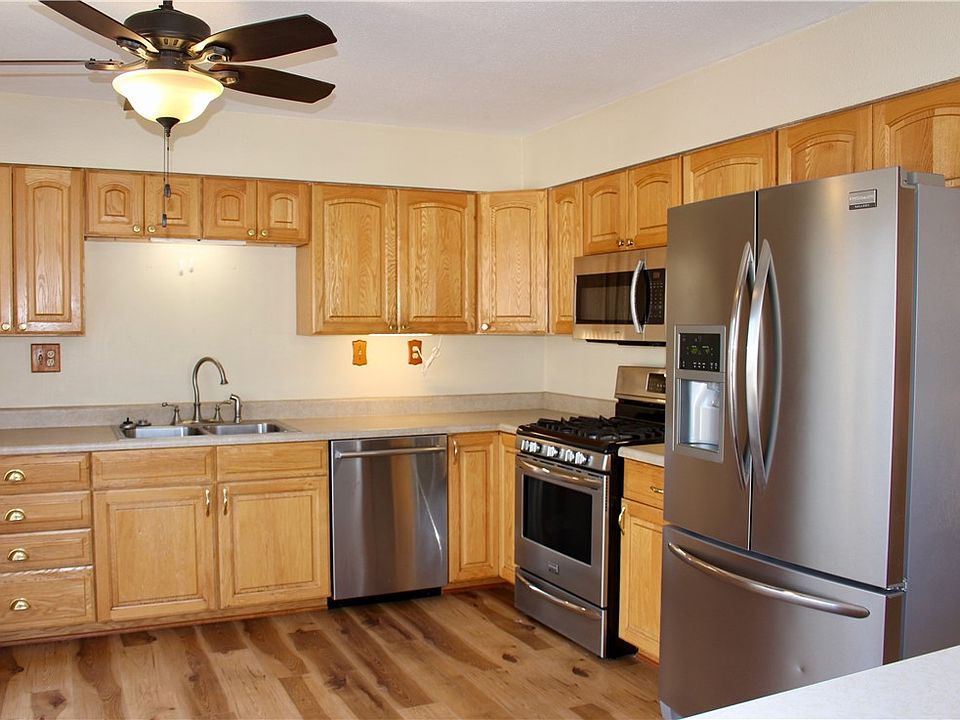 536 Rock Island Ave, Martensdale, IA 50160 Zillow