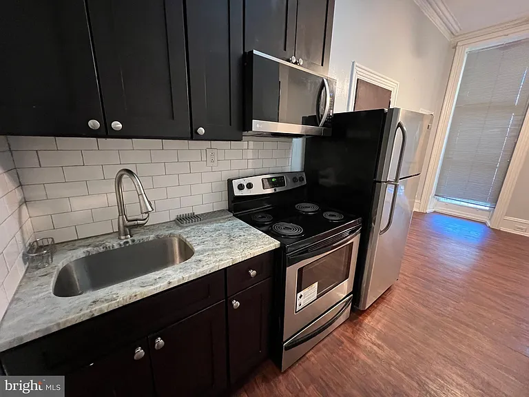 521 S 41st St #-1B — Photo 11