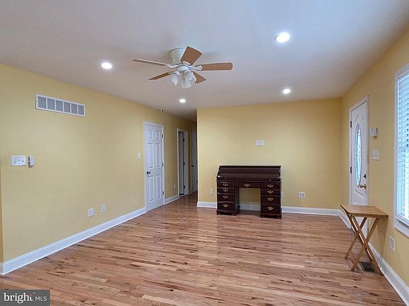 3rd image of 131 Jones Kane Rd