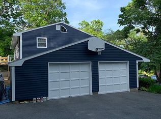 8 Walcott Rd, Beverly, MA 01915