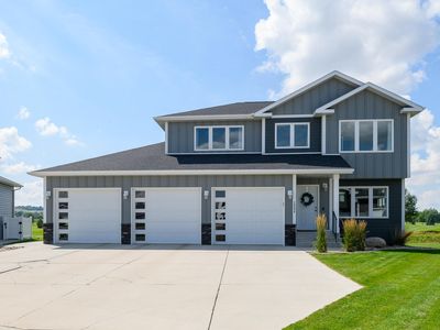 2005 34th Ave SE, Mandan, ND, 58554