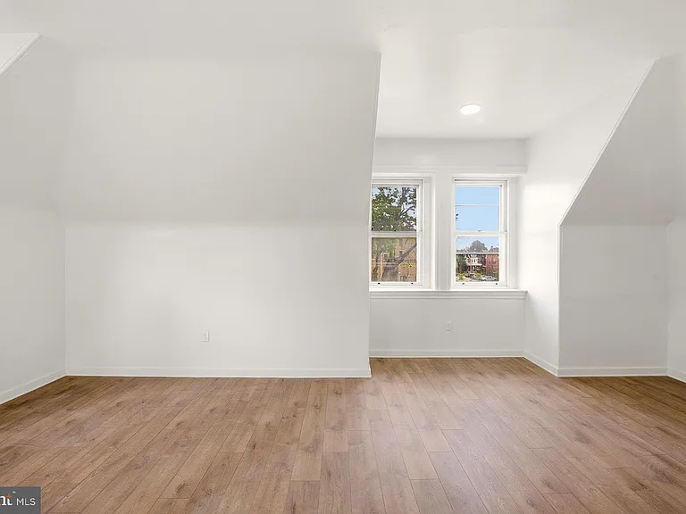 6012 Ridge Ave #7 — Photo 10