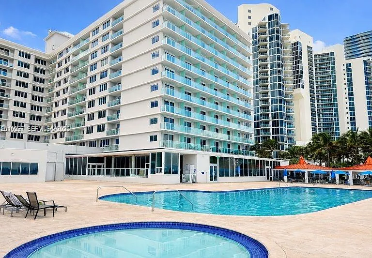 19201 Collins Ave #707 — Photo 1