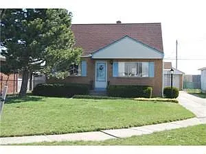 73 Nassau Ct photo 1