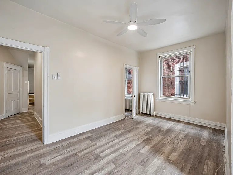 212 N 52nd St #2R — Photo 9
