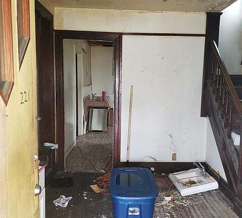 3rd image of 226 California St
