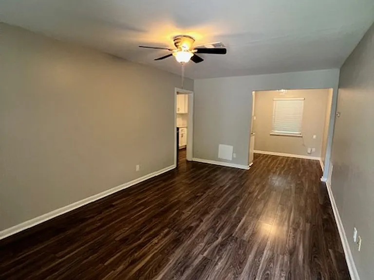 6302 Chesterfield Ave — Photo 2