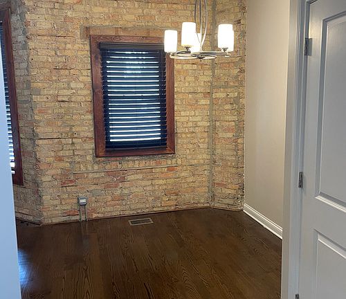 4th image of 1756-58 W Montrose Dr #1756-1