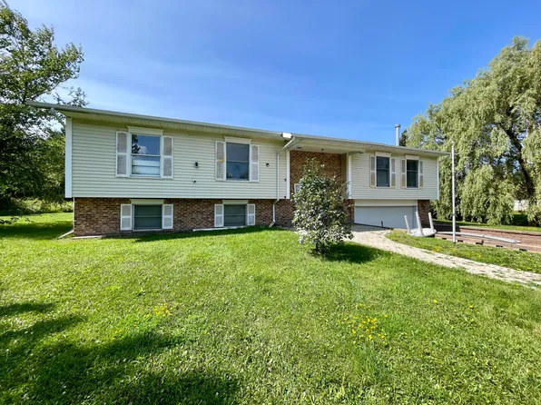 2702 Young St, Sault Sainte Marie, MI 49783