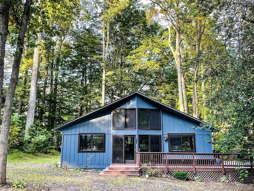 2205 Lakeview Pkwy photo 1