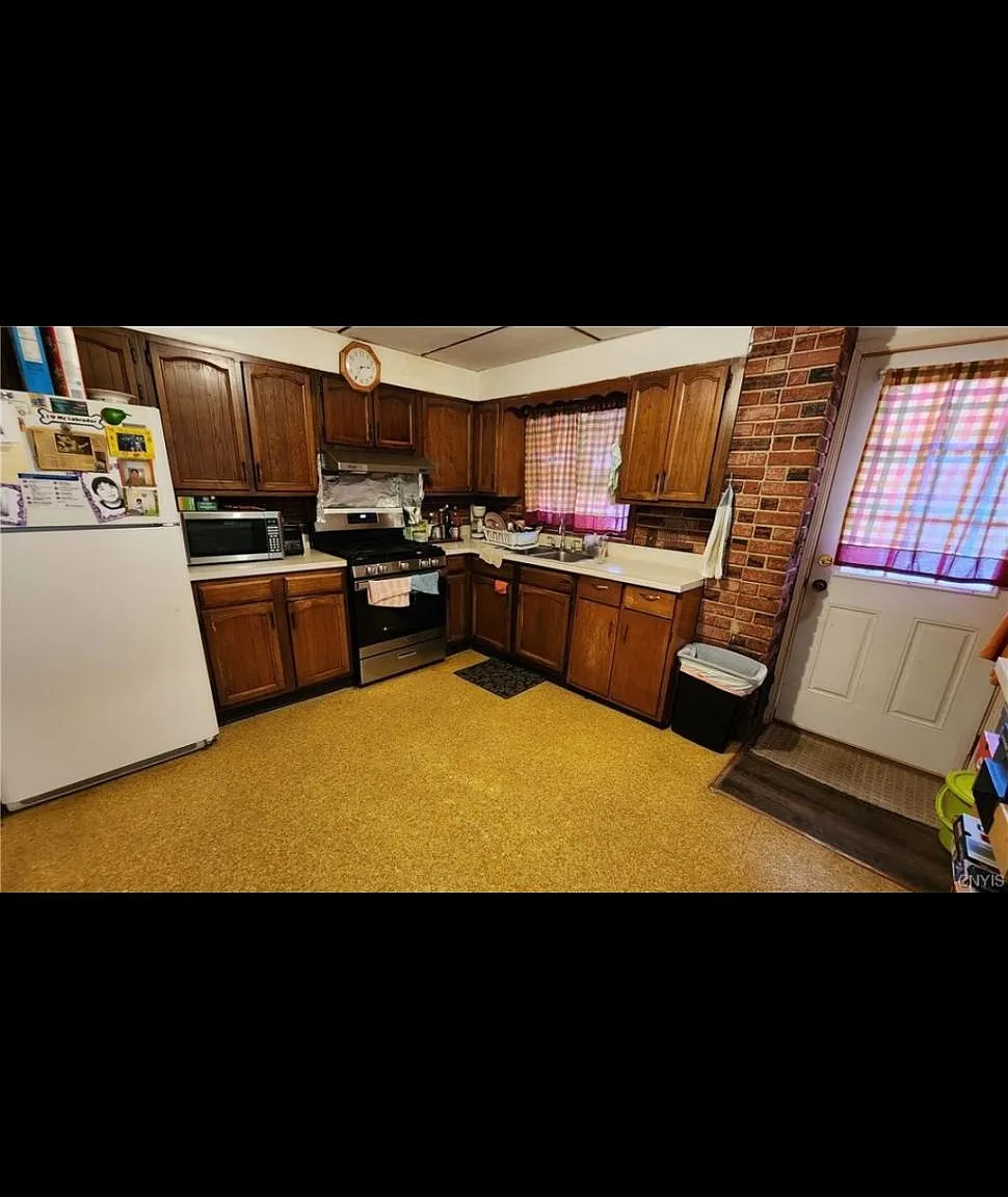 40 Elizabeth St — Photo 2