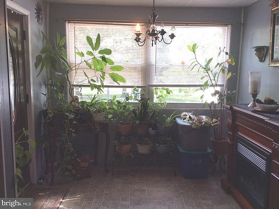 5th image of 4737 Bleigh Ave