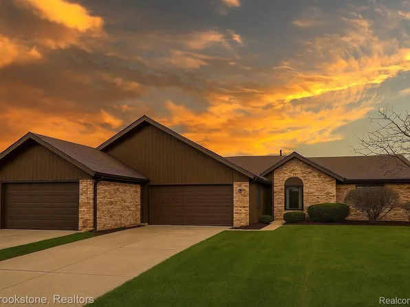 38627 Cypress Meadow Dr, Clinton Township, MI 48036