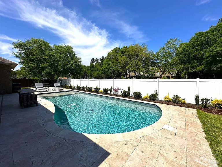 5936 Willesby Dr — Photo 2